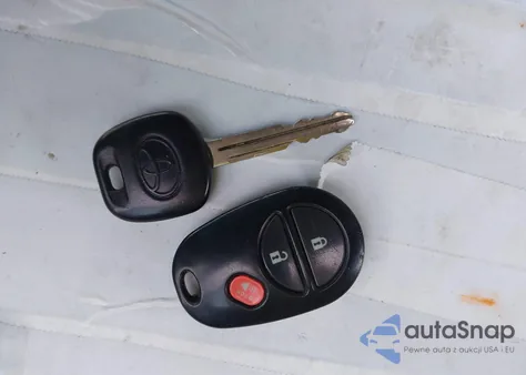 2011 Toyota Tacoma Base V6 z USA, uszkodzony, nr VIN 3TMMU4FN2BM031850